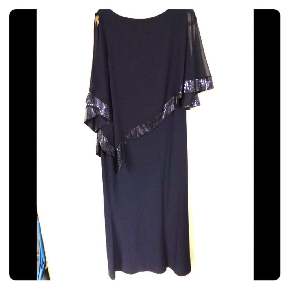 Absolutely stunning Mother of the Bride dress